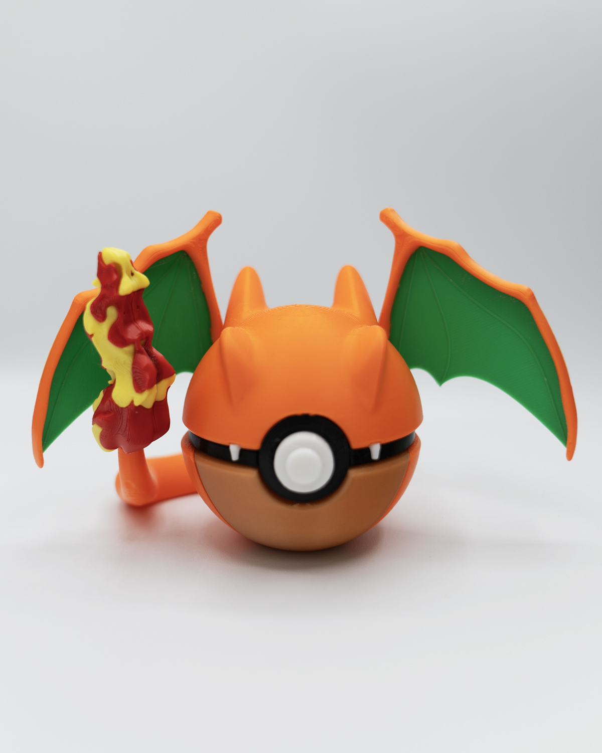 POKÉ BALL | CHARIZARD #006